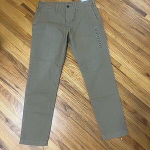 NWT Men’s American Eagle Khakis